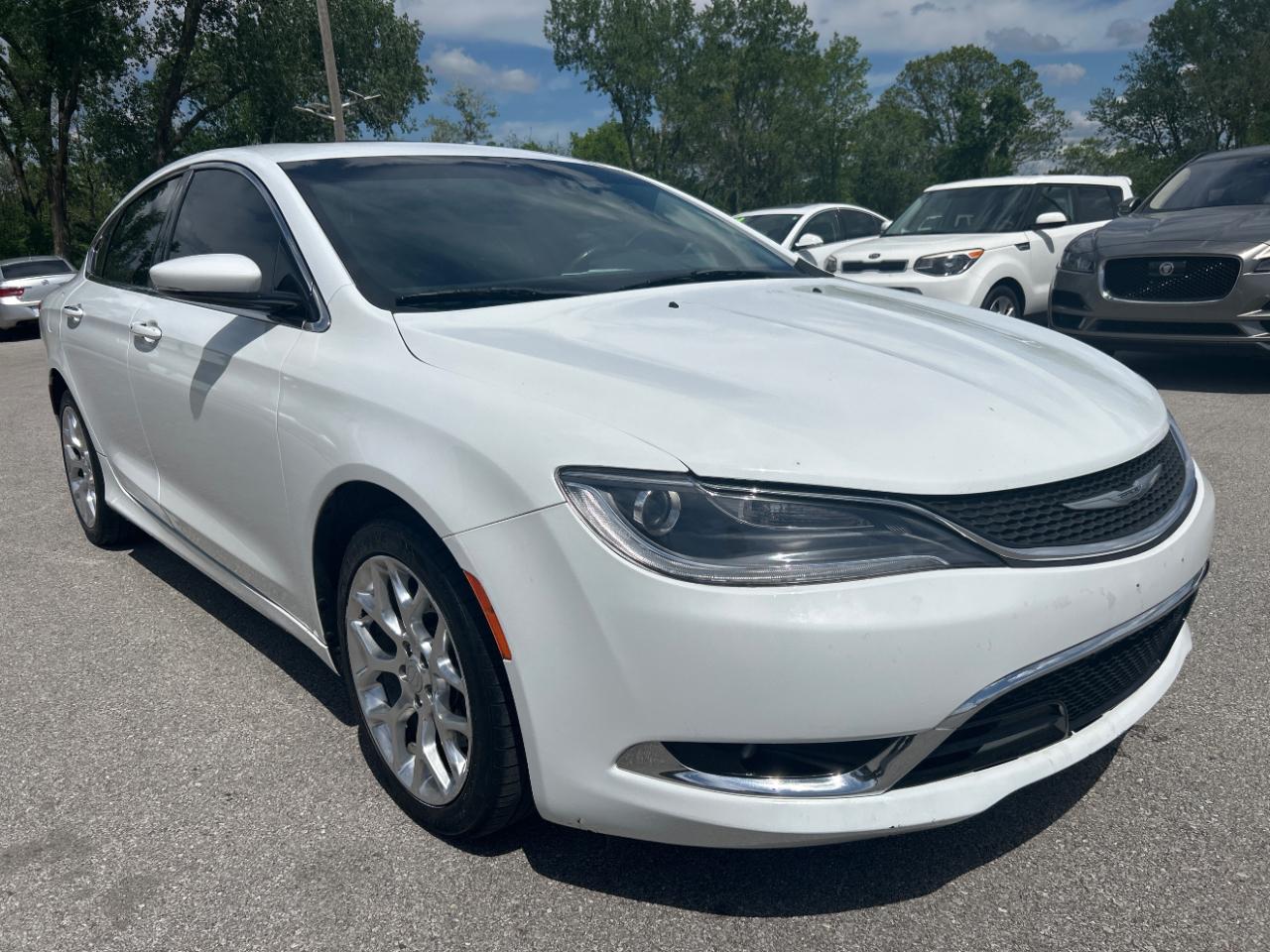 Chrysler 200 4dr Sdn C AWD 2015