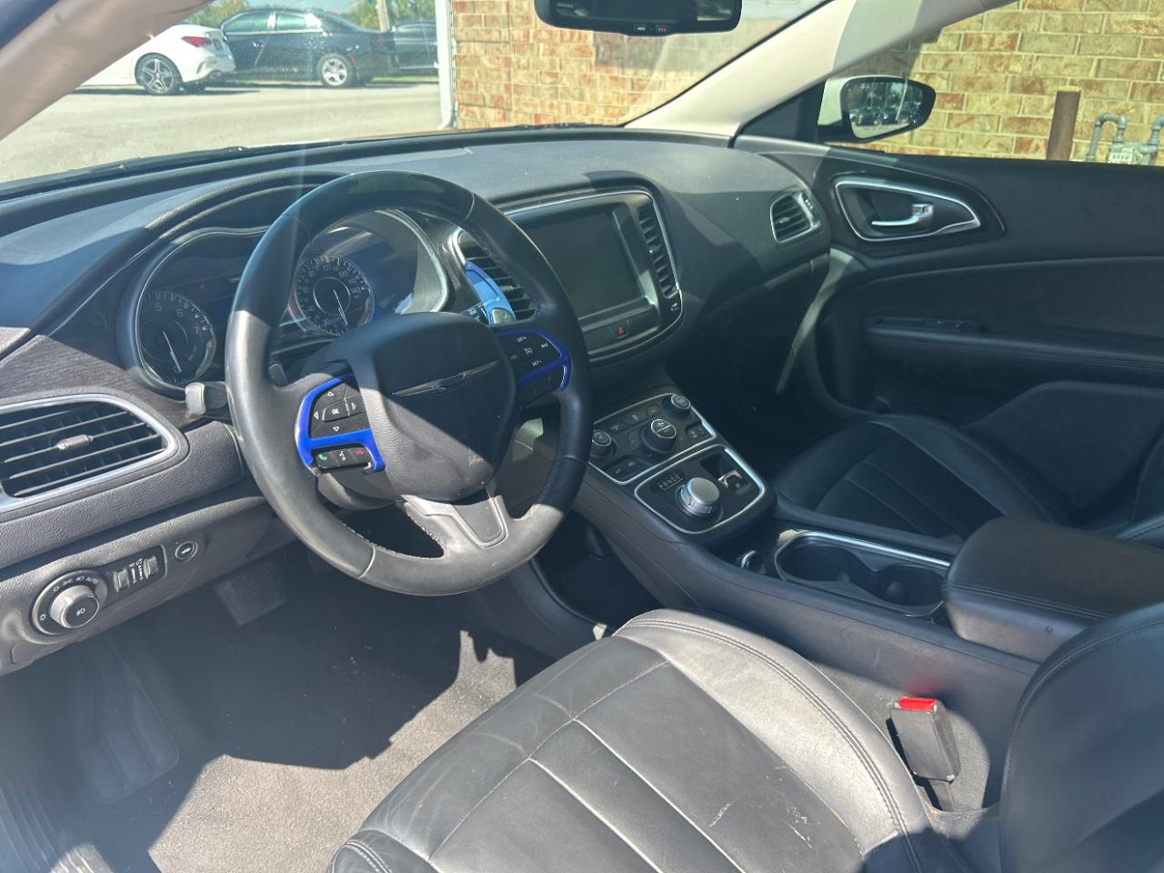 Chrysler 200 4dr Sdn C AWD 2015
