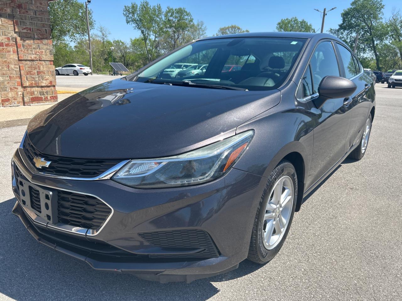 2017 Chevrolet Cruze 4dr Sdn 1.4L LT w/1SD