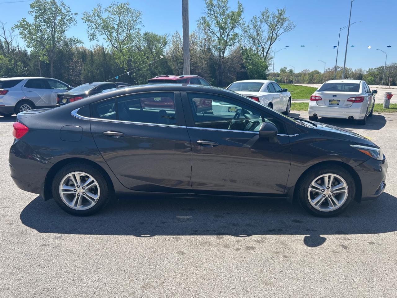 Chevrolet Cruze 4dr Sdn 1.4L LT w/1SD 2017