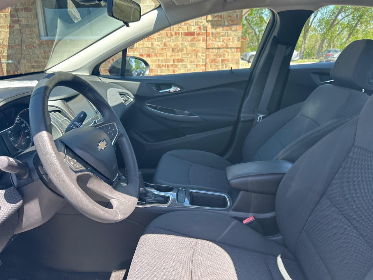 Chevrolet Cruze 4dr Sdn 1.4L LT w/1SD 2017