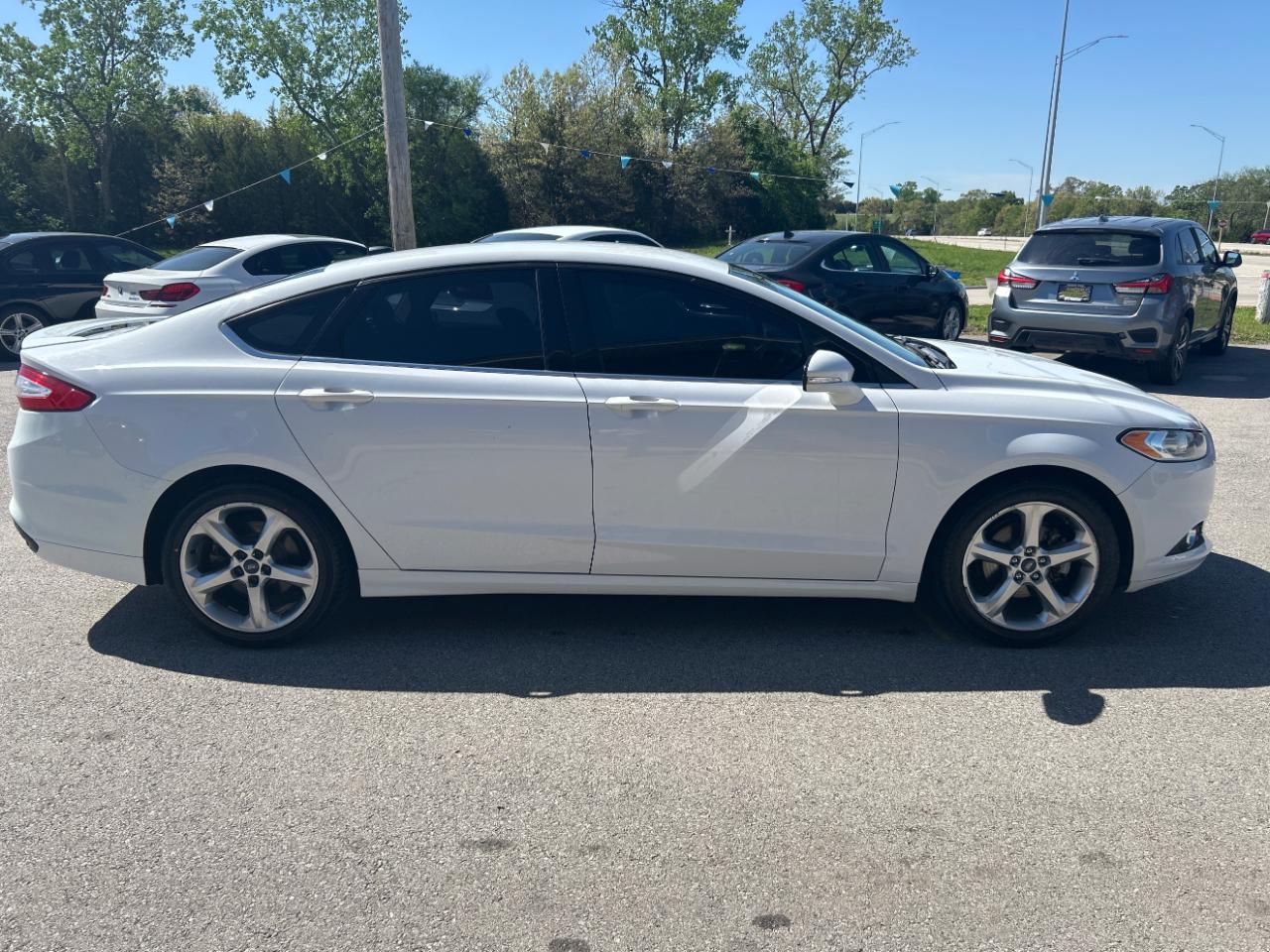 Ford Fusion 4dr Sdn SE FWD 2015