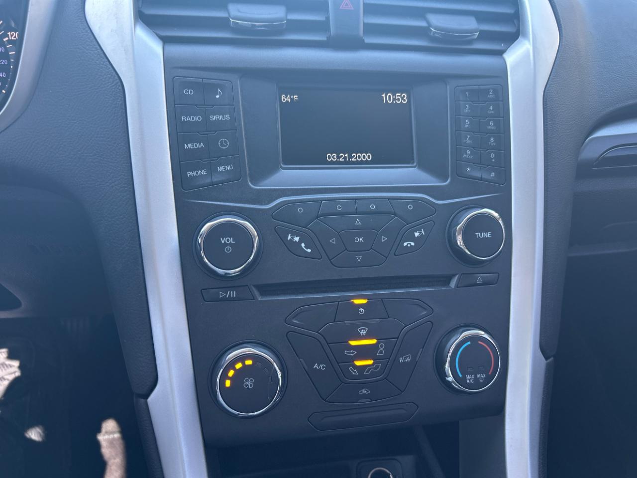 Ford Fusion 4dr Sdn SE FWD 2015