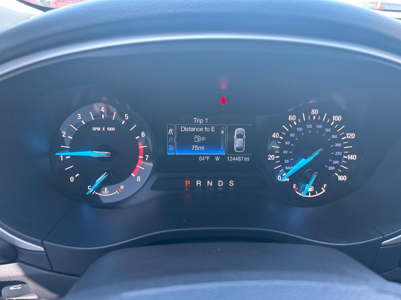 Ford Fusion 4dr Sdn SE FWD 2015