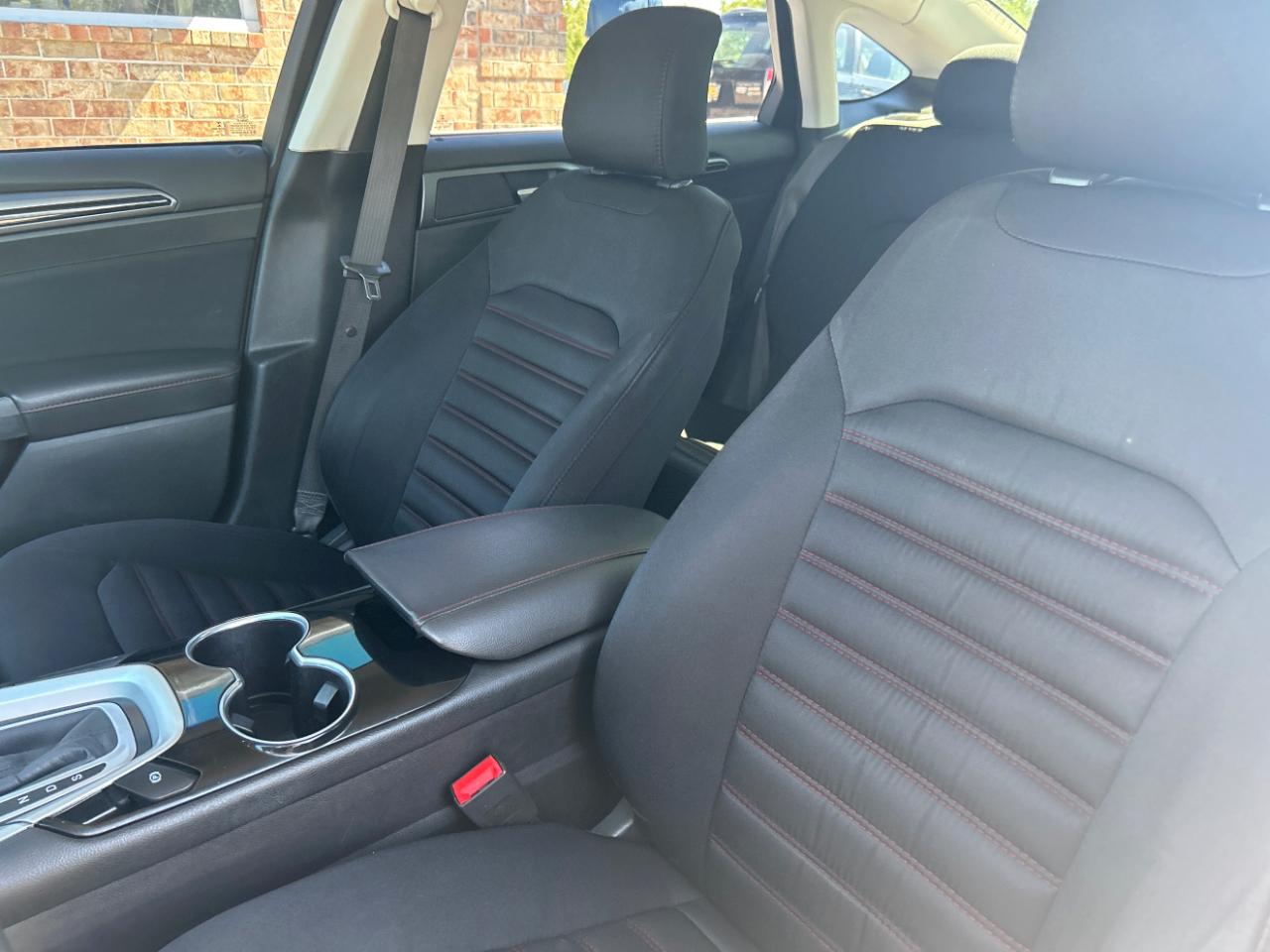 Ford Fusion 4dr Sdn SE FWD 2015