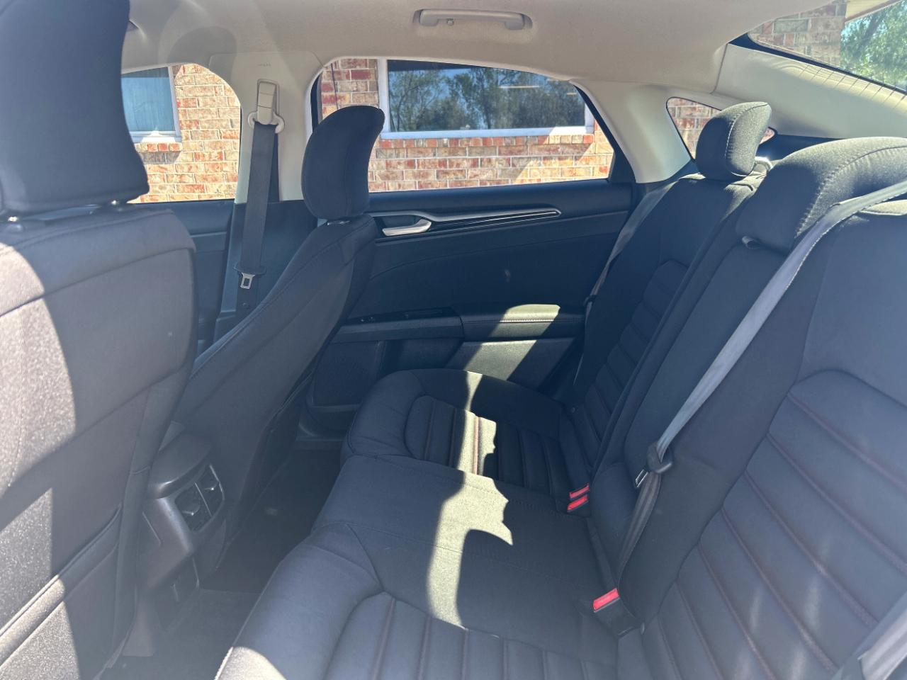 Ford Fusion 4dr Sdn SE FWD 2015