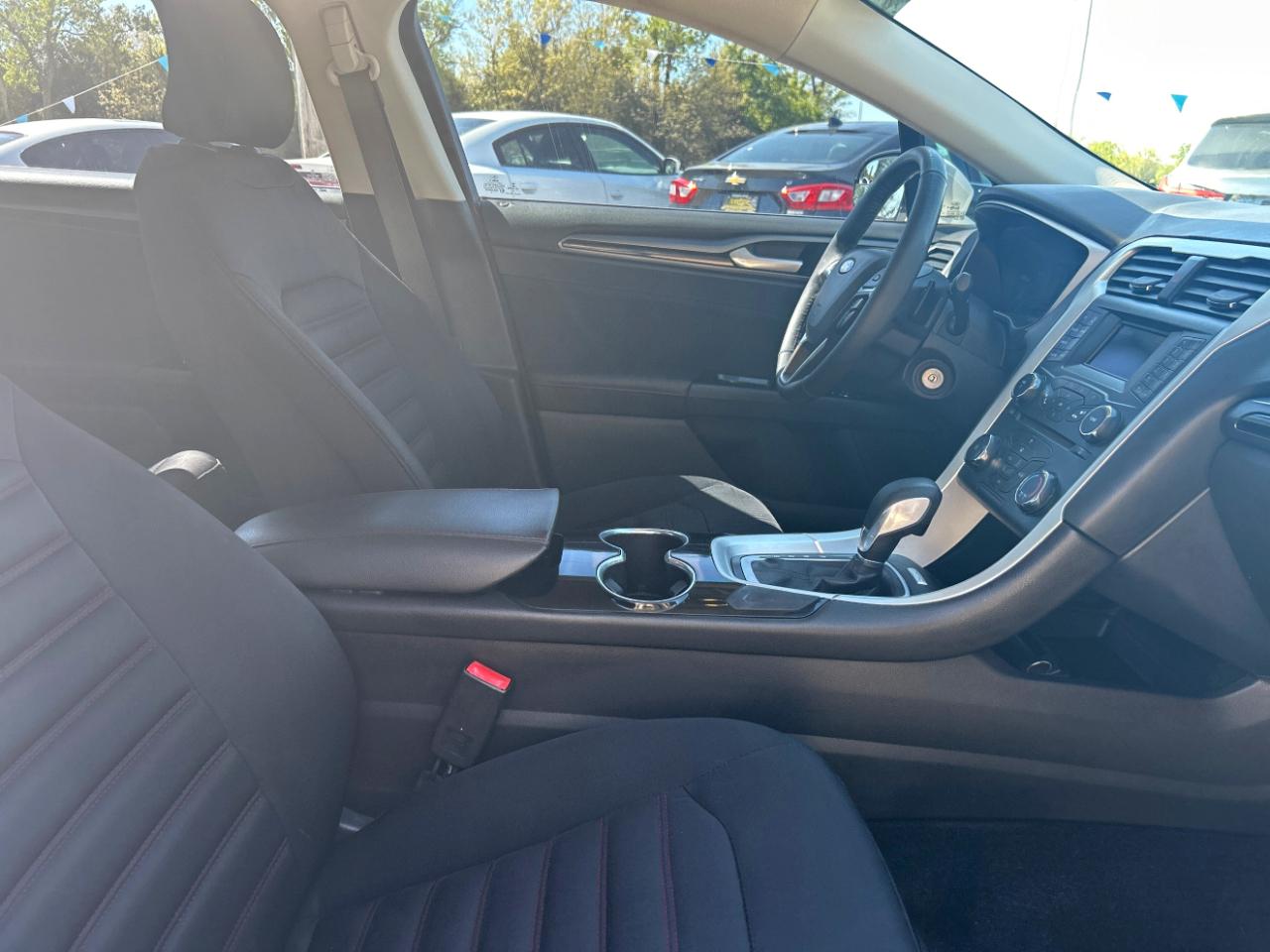 Ford Fusion 4dr Sdn SE FWD 2015