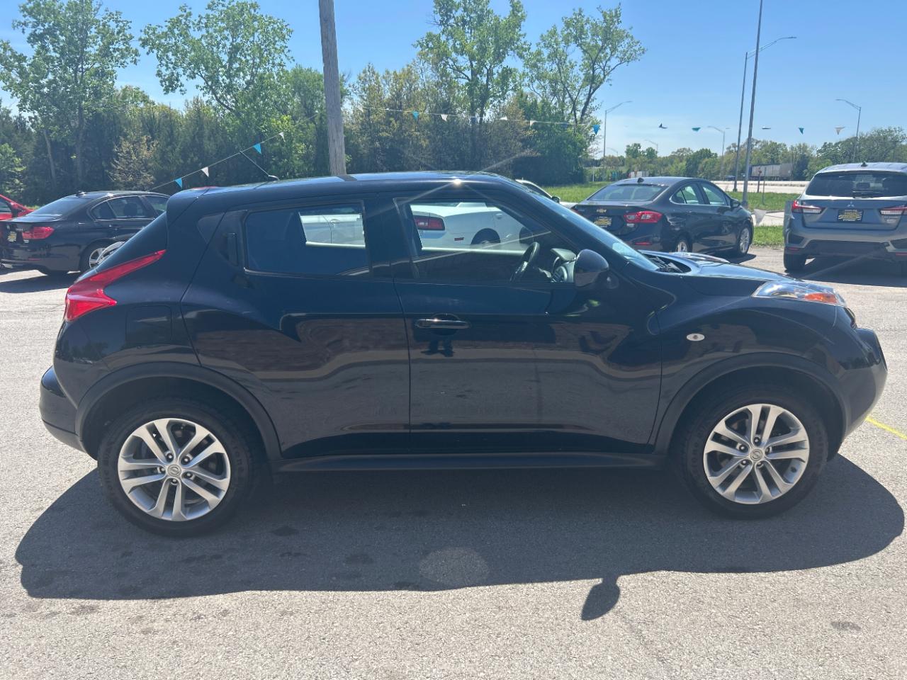 Nissan Juke 5dr Wgn CVT S FWD 2014