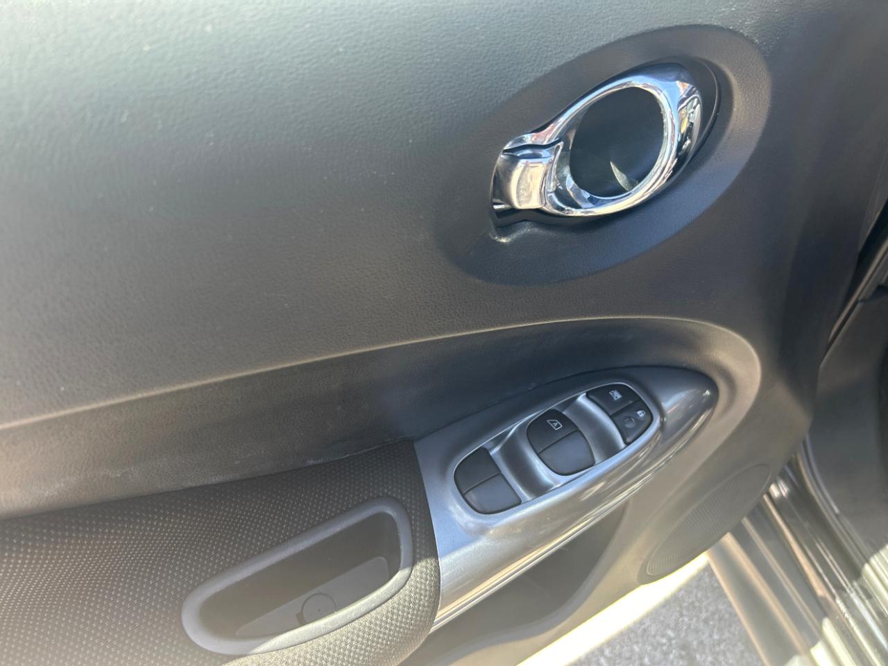 Nissan Juke 5dr Wgn CVT S FWD 2014