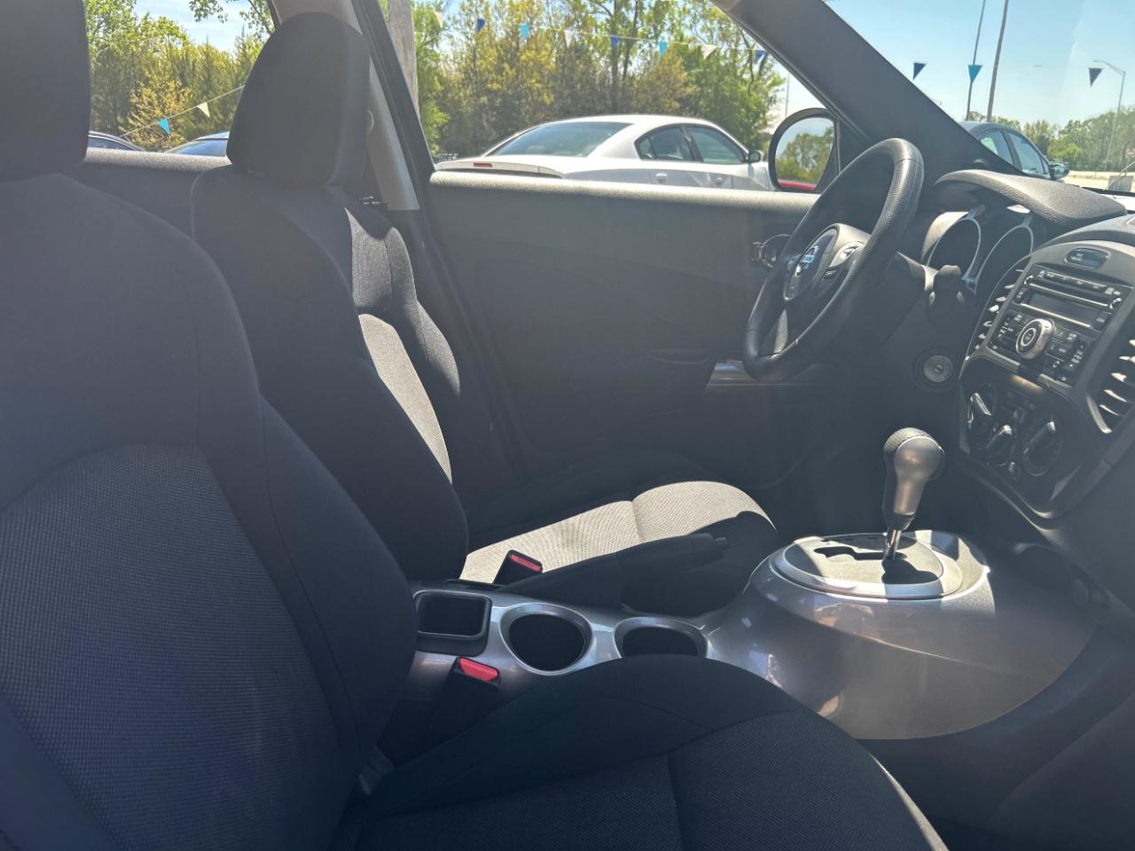 Nissan Juke 5dr Wgn CVT S FWD 2014