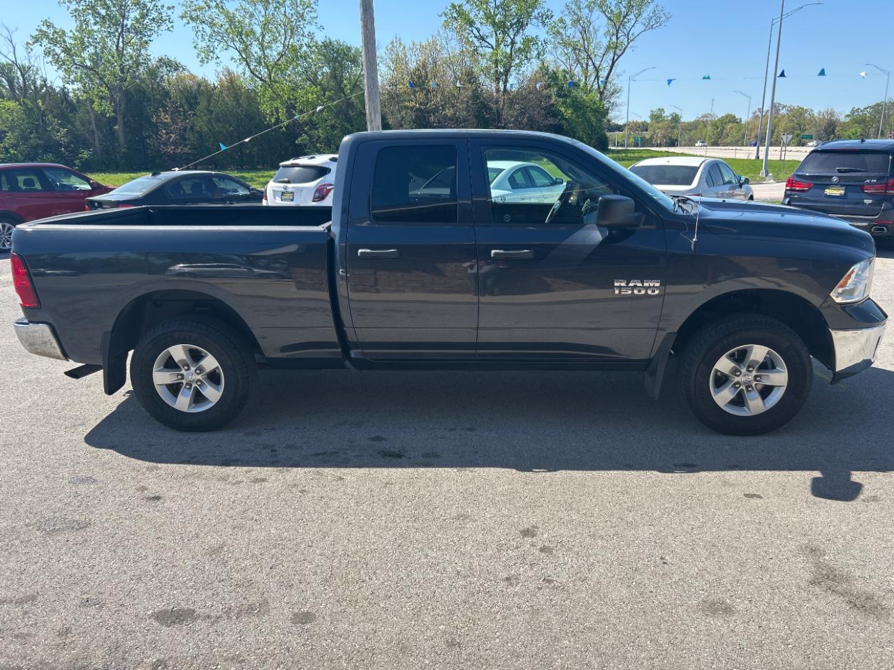 RAM 1500 4WD Quad Cab 140.5" ST 2014