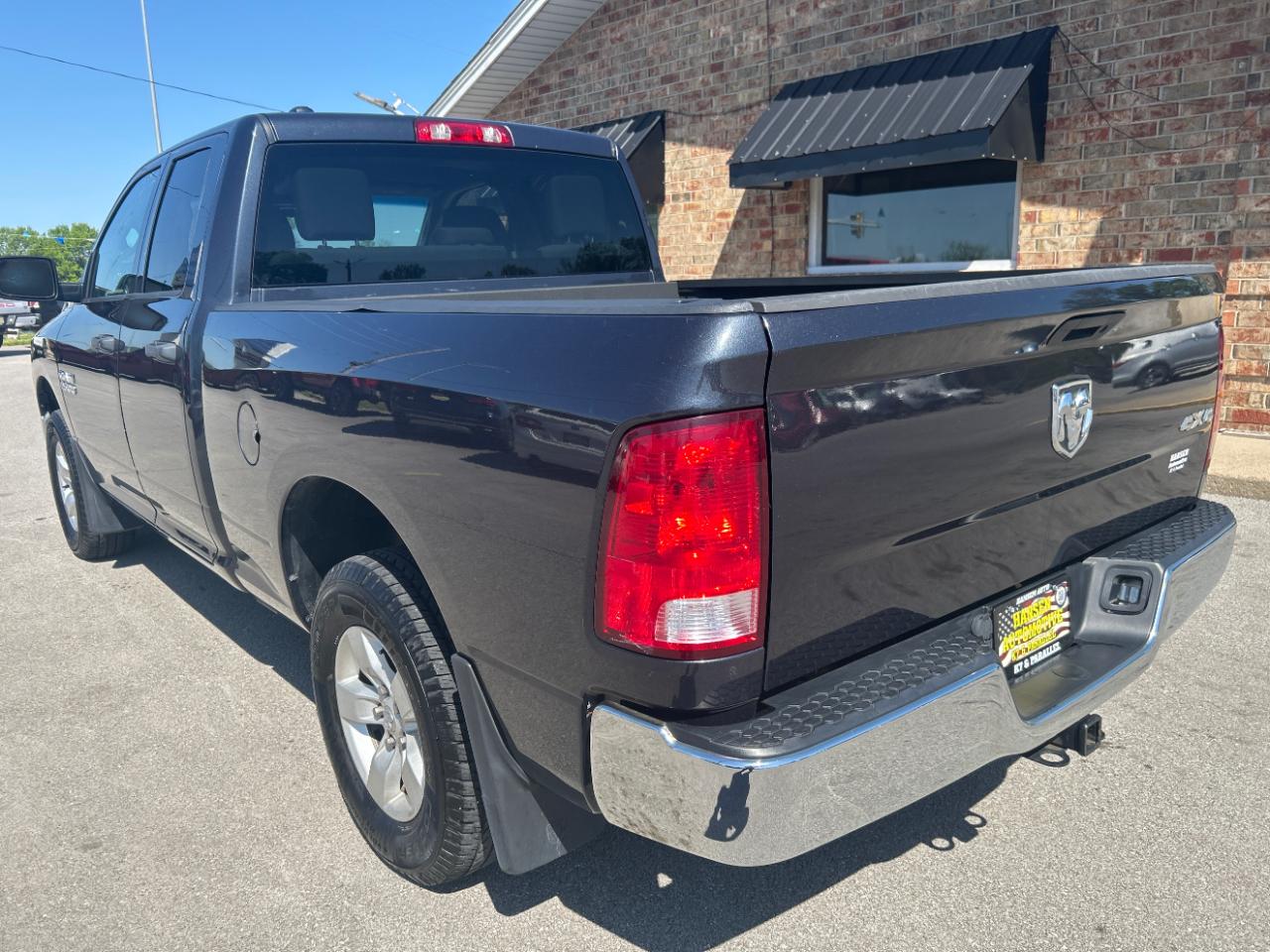 RAM 1500 4WD Quad Cab 140.5" ST 2014