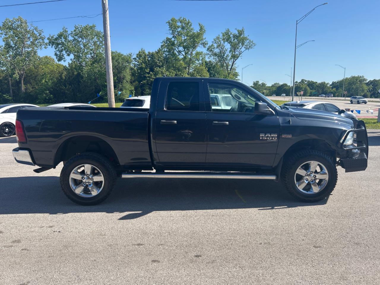 RAM 1500 Classic Tradesman 4x4 Quad Cab 6'4" Box 2019