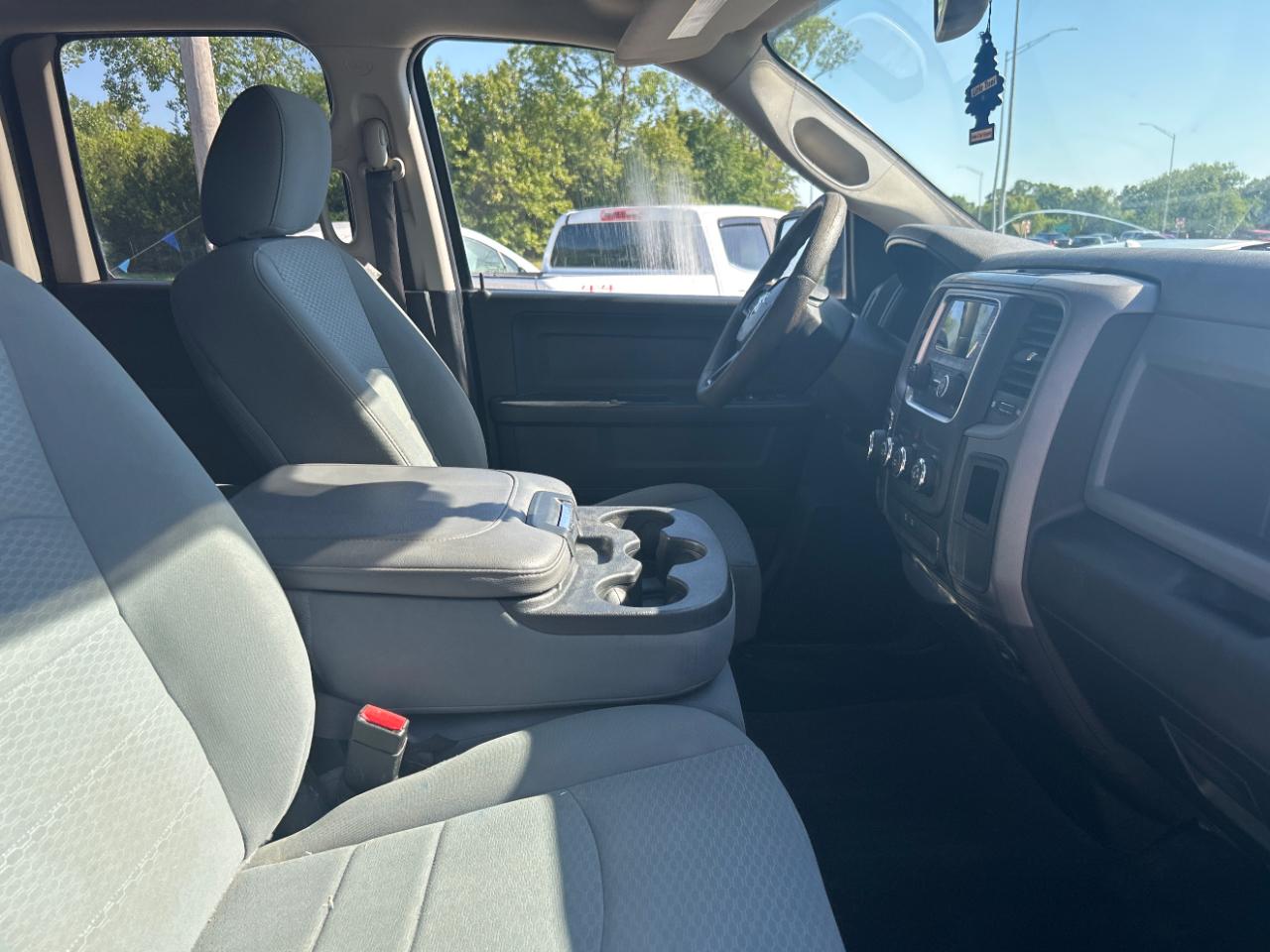 RAM 1500 Classic Tradesman 4x4 Quad Cab 6'4" Box 2019