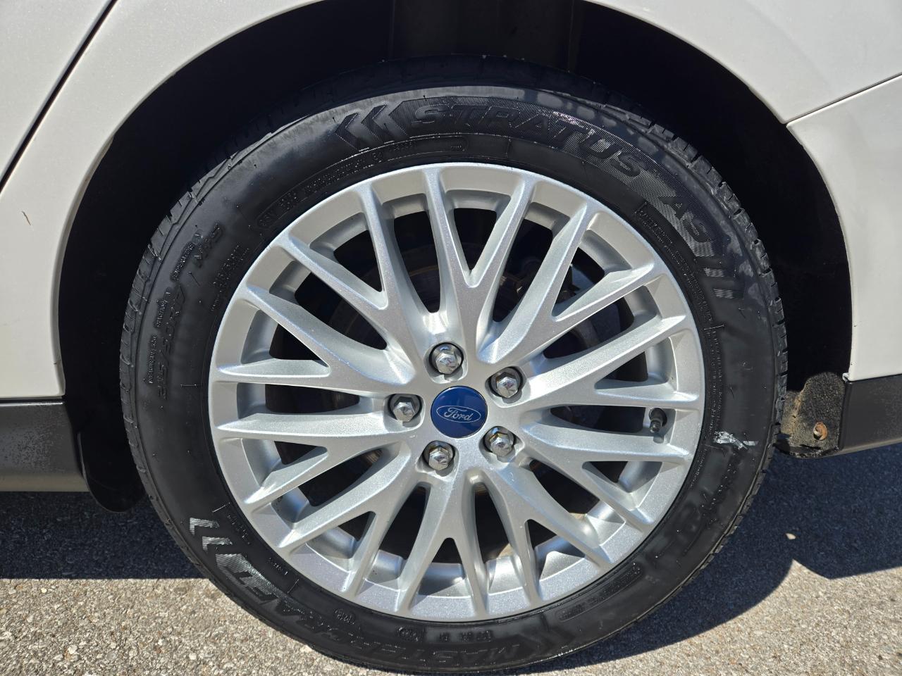 Ford Focus 4dr Sdn Titanium 2013