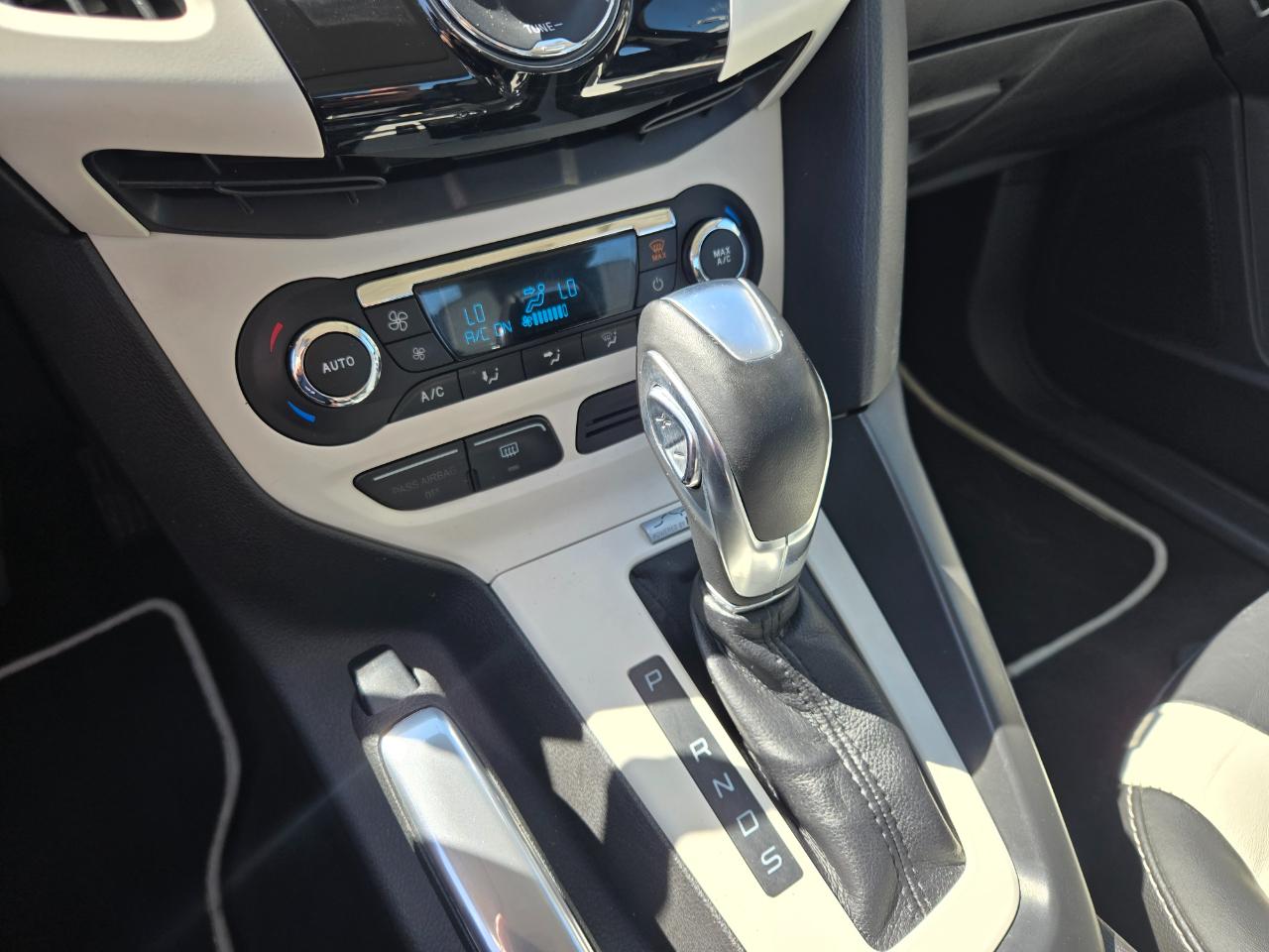 Ford Focus 4dr Sdn Titanium 2013