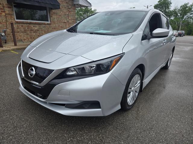 Silver 2022 Nissan LEAF S FWD Hatchback Front-Wheel Drive Automatic