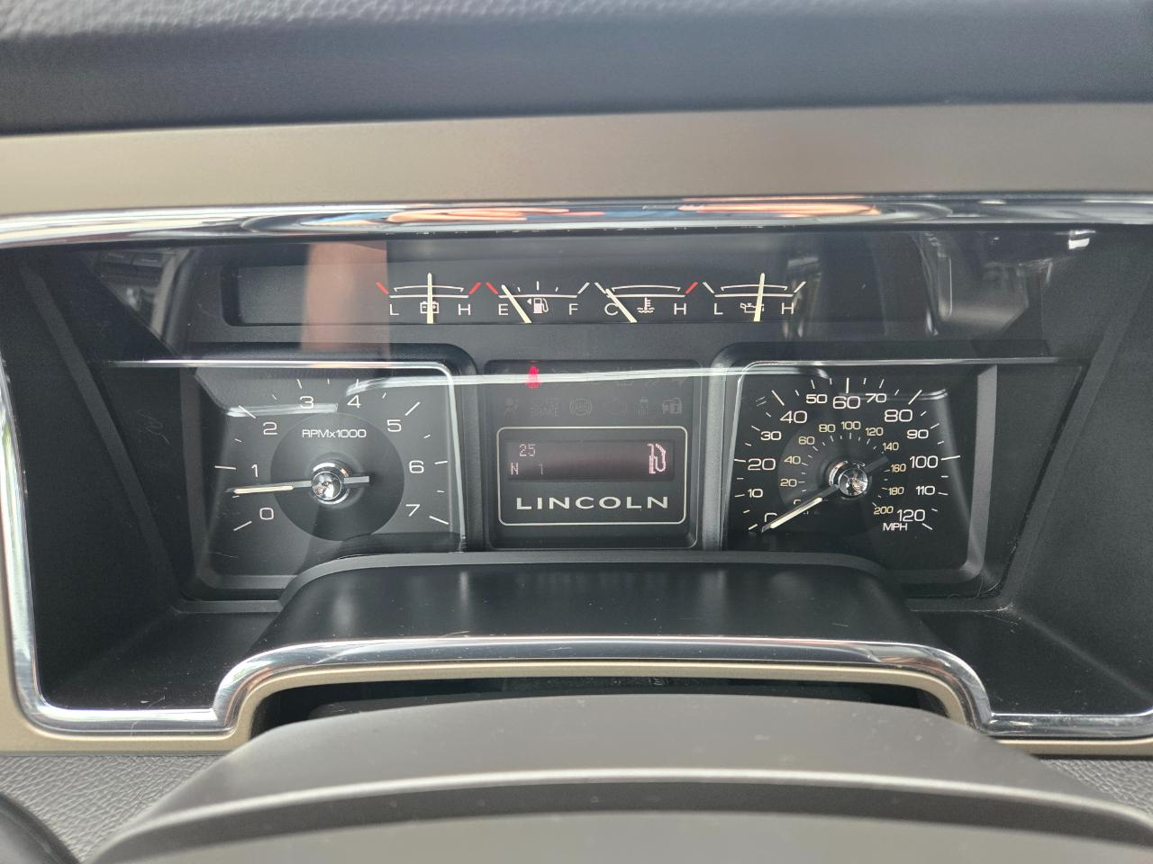 Lincoln Navigator 4WD 4dr 2013