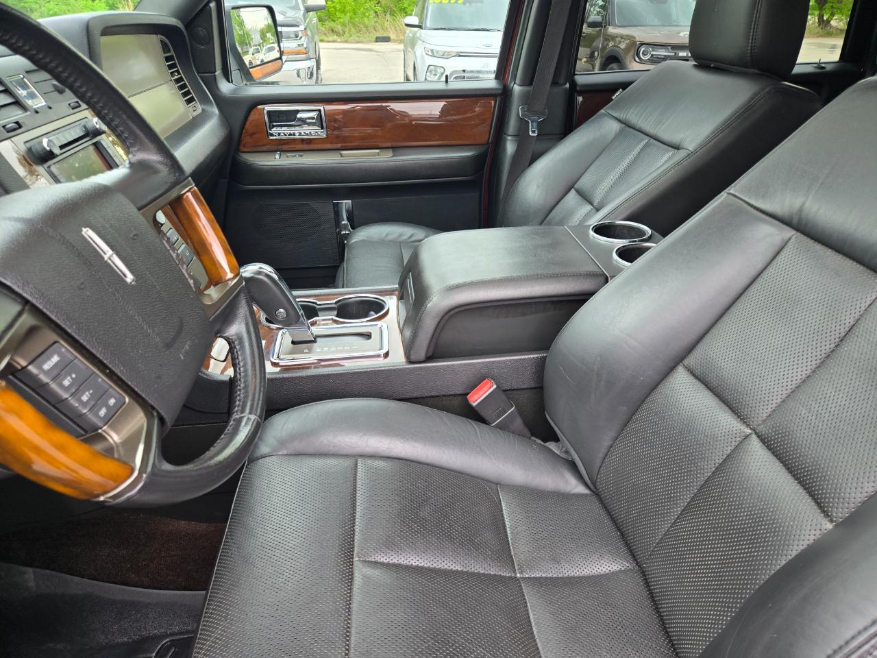 Lincoln Navigator 4WD 4dr 2013