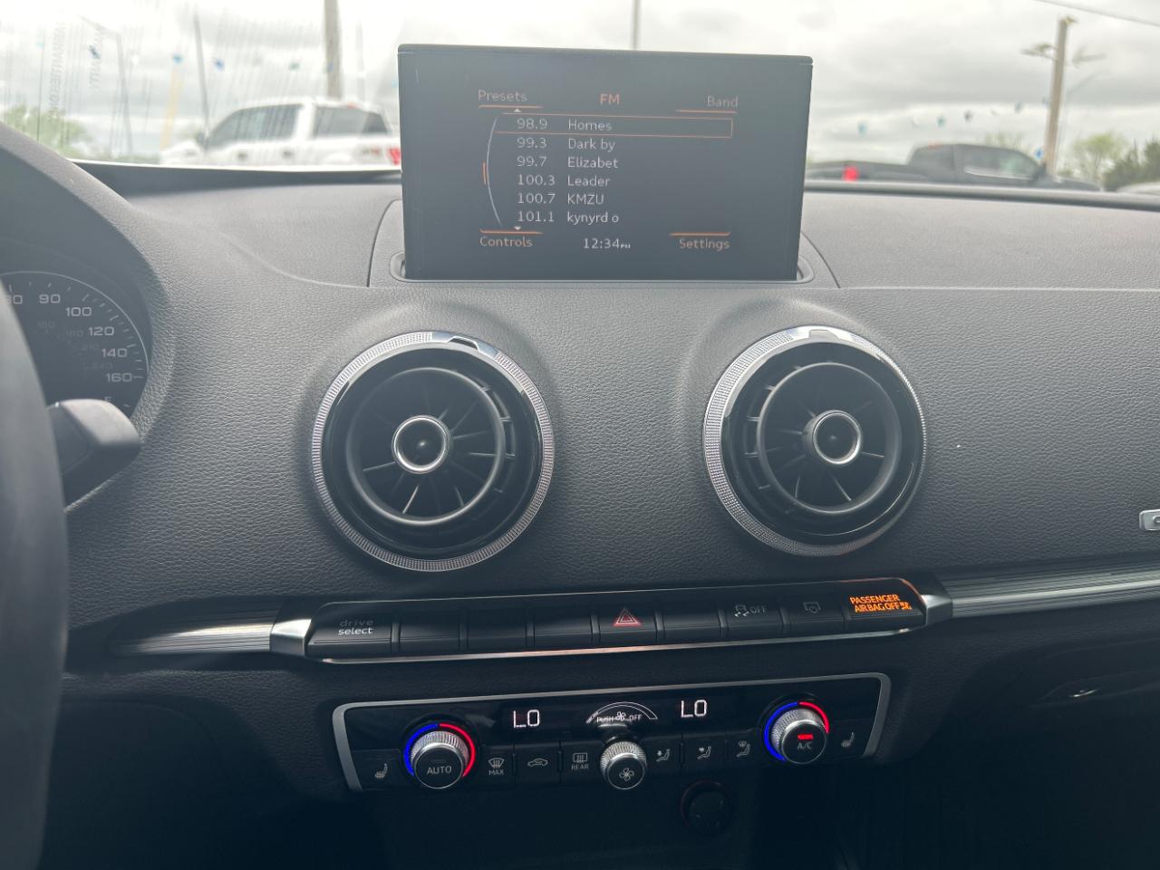 Audi A3 4dr Sdn quattro 2.0T Premium Plus 2015