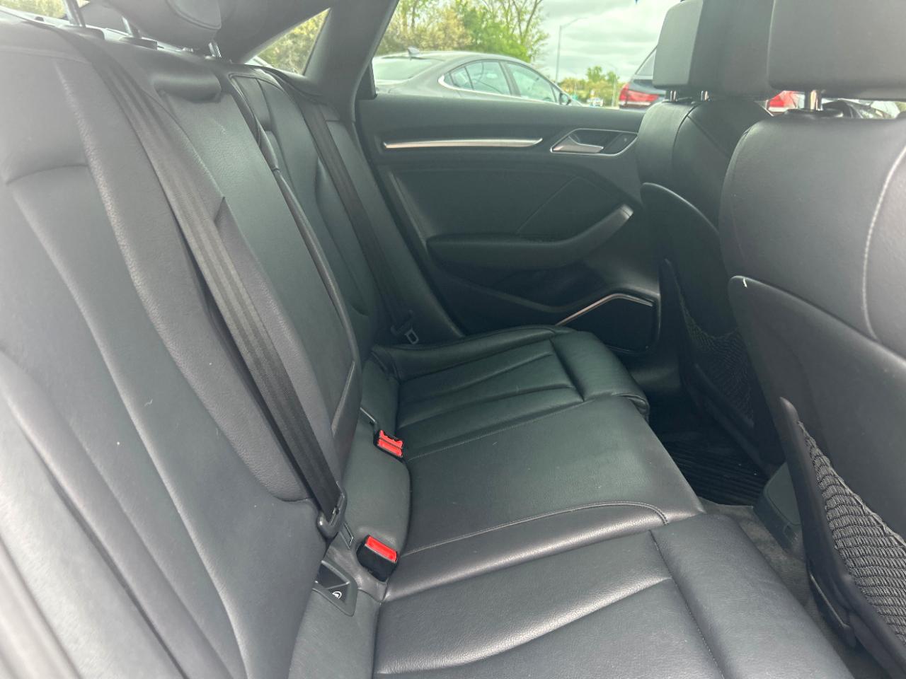 Audi A3 4dr Sdn quattro 2.0T Premium Plus 2015