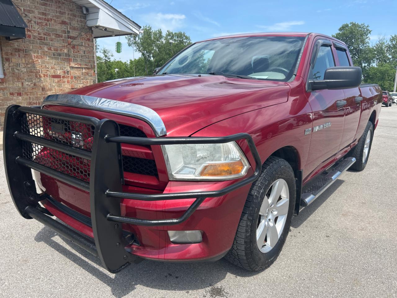 2012 Dodge 1500 4WD Quad Cab 140.5" Express