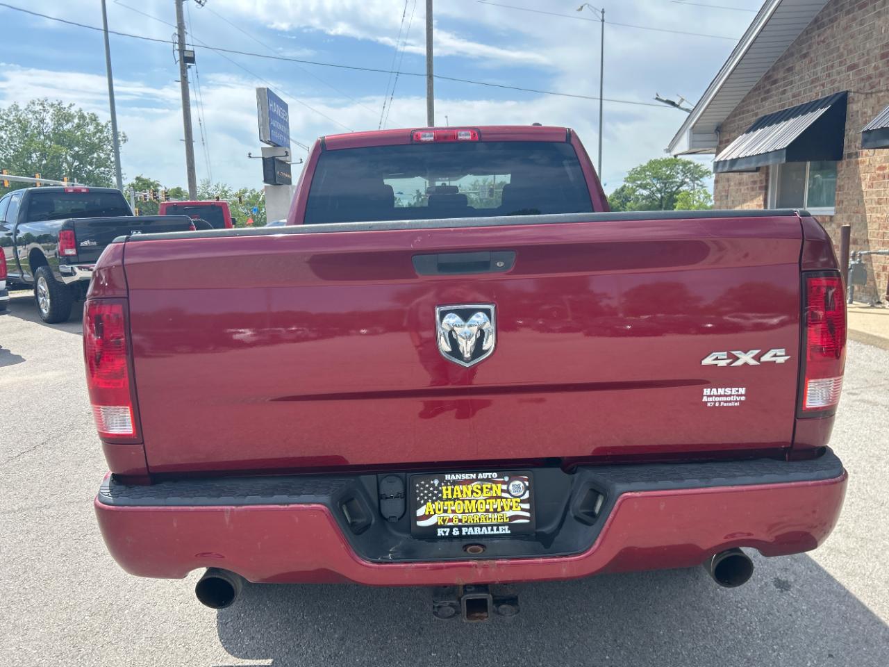 Dodge 1500 4WD Quad Cab 140.5" Express 2012