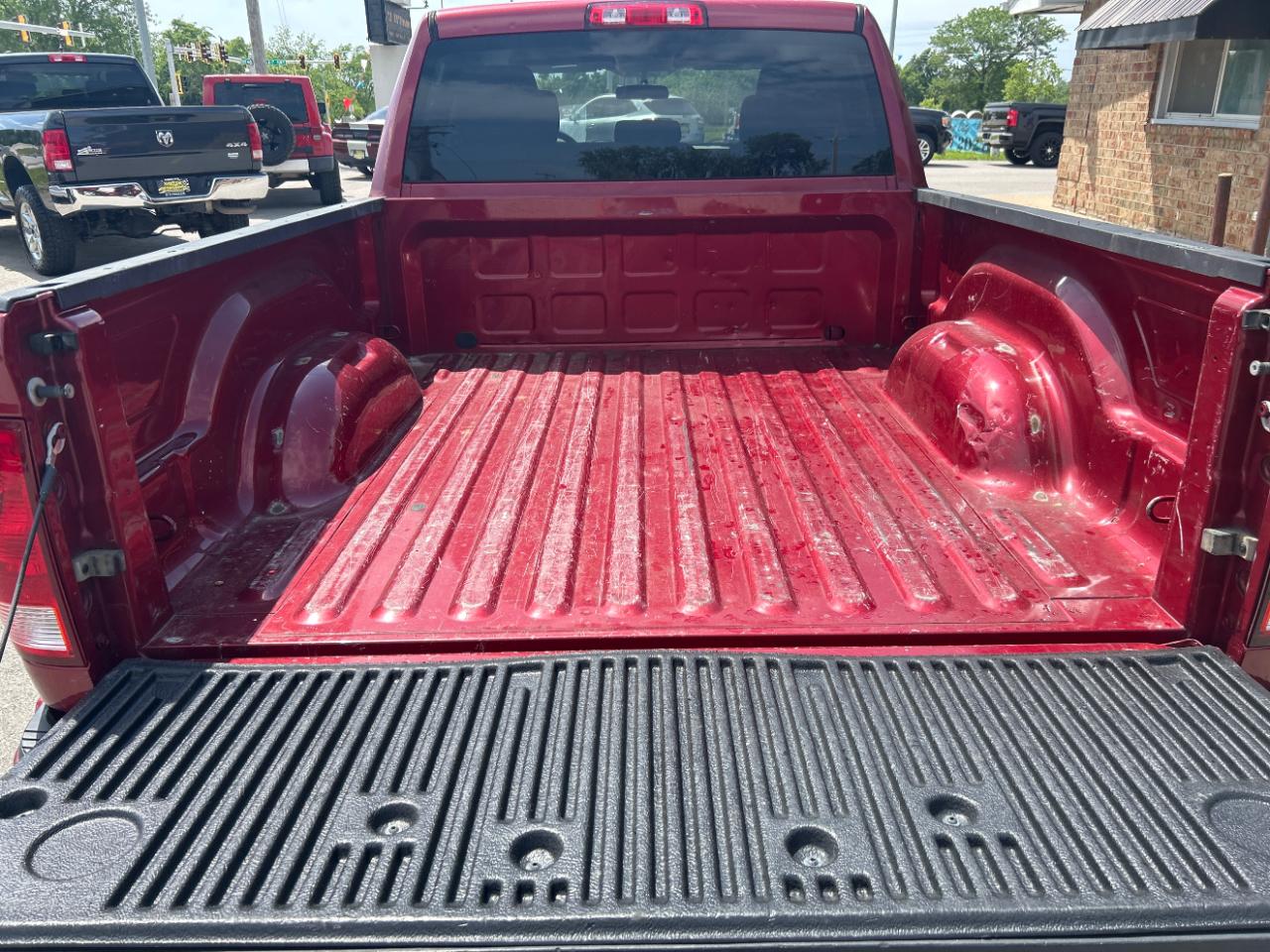 Dodge 1500 4WD Quad Cab 140.5" Express 2012
