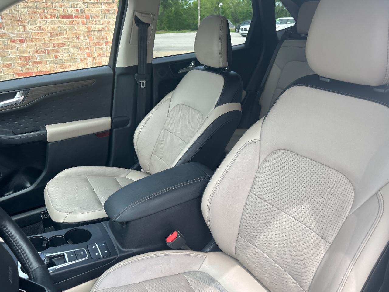 Ford Escape Titanium AWD 2020