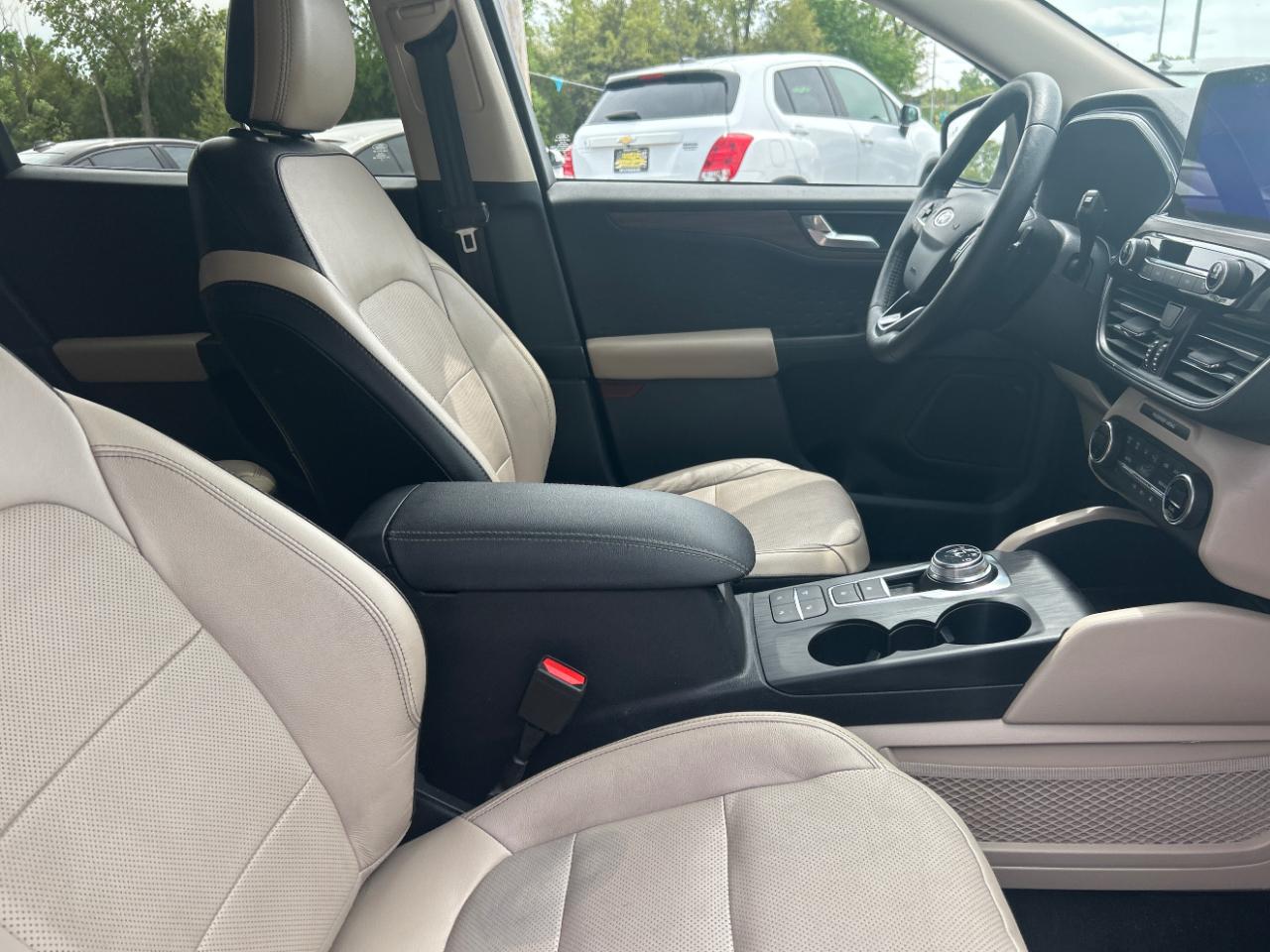 Ford Escape Titanium AWD 2020