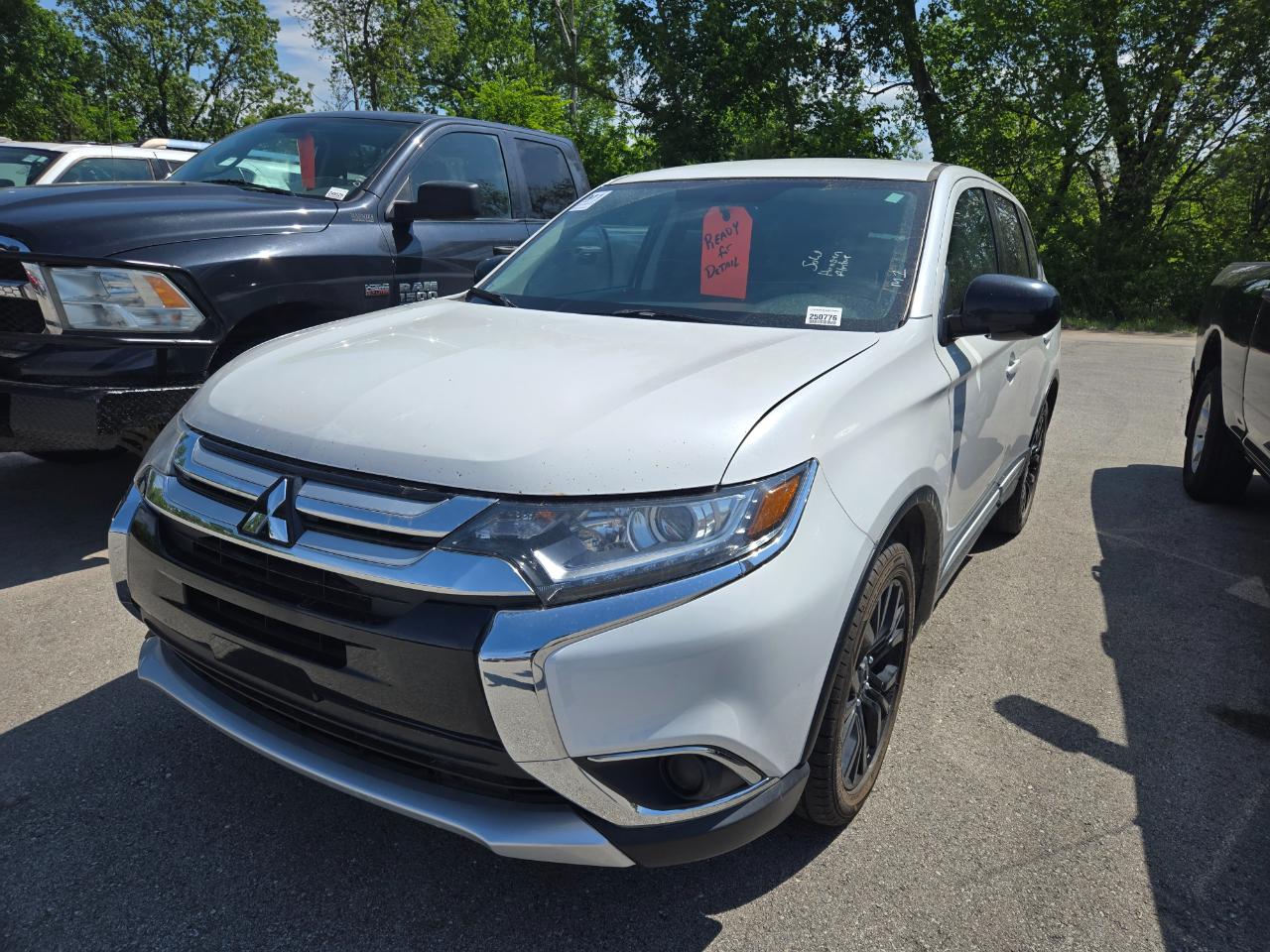Mitsubishi Outlander 2WD 4dr ES 2016