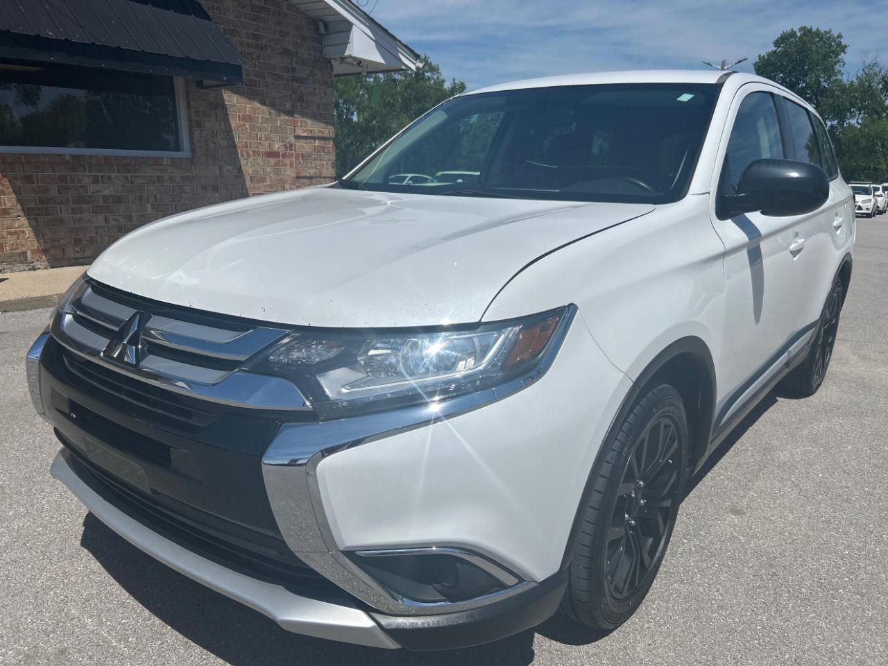 2016 Mitsubishi Outlander 2WD 4dr ES