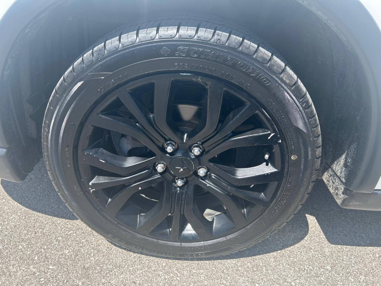 Mitsubishi Outlander 2WD 4dr ES 2016