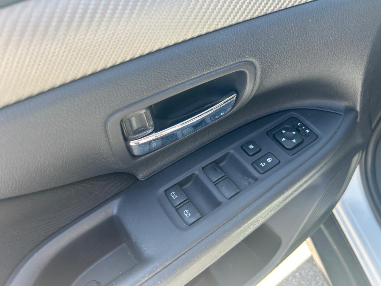 Mitsubishi Outlander 2WD 4dr ES 2016