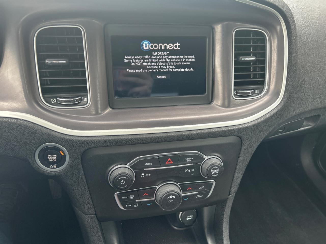 Dodge Charger SXT RWD 2022