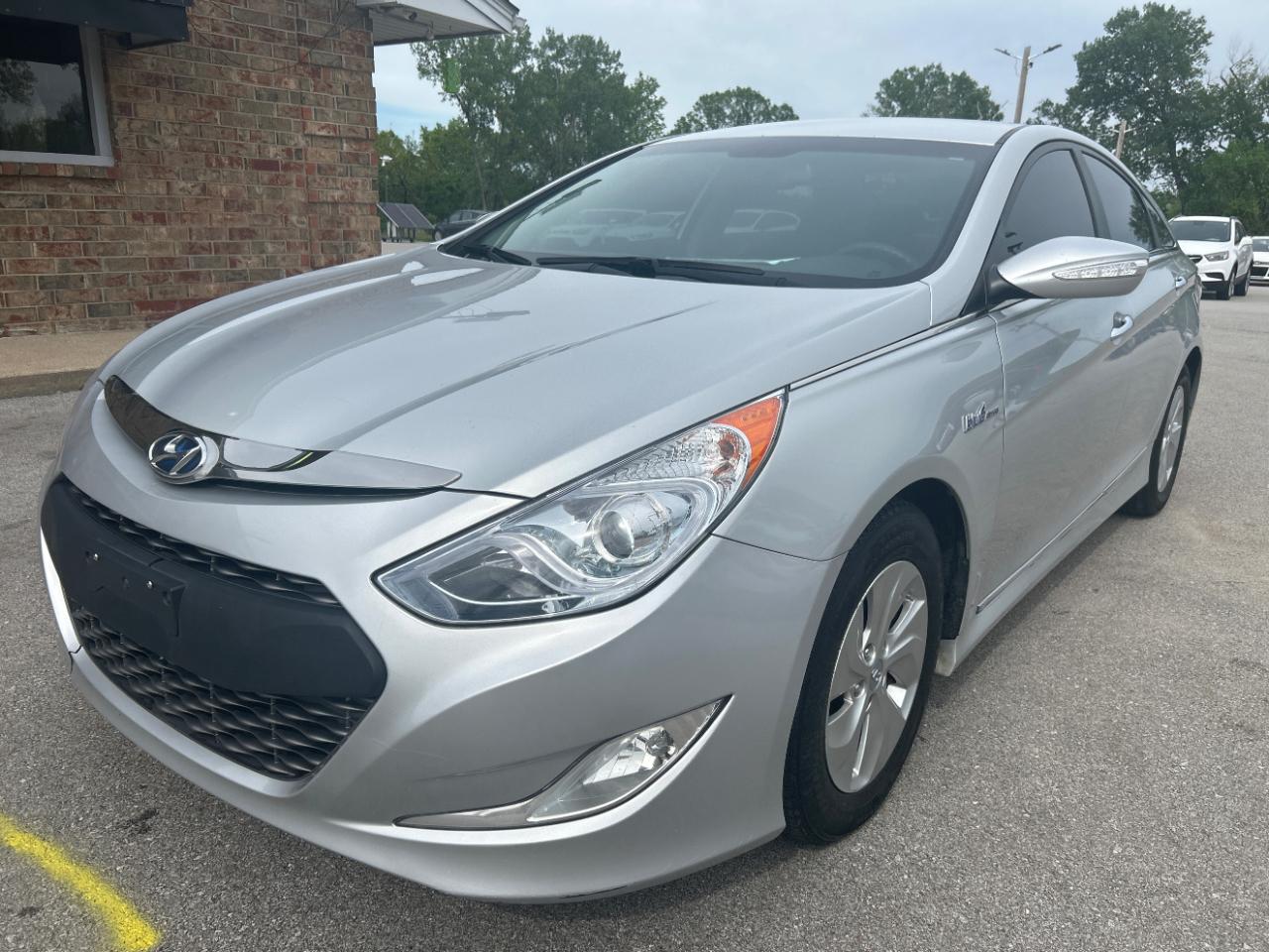 Hyundai Sonata Hybrid 4dr Sdn 2015
