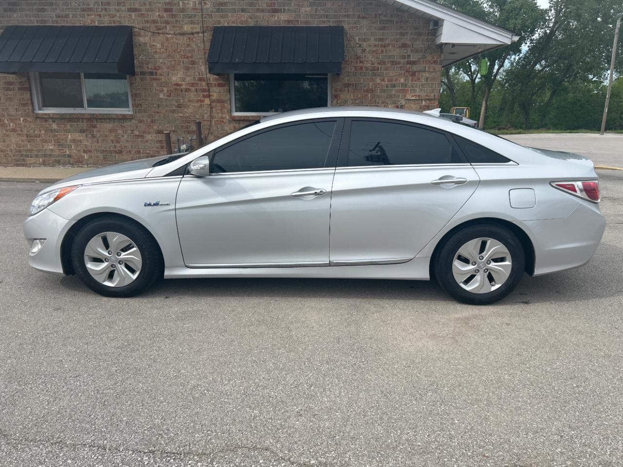 Hyundai Sonata Hybrid 4dr Sdn 2015