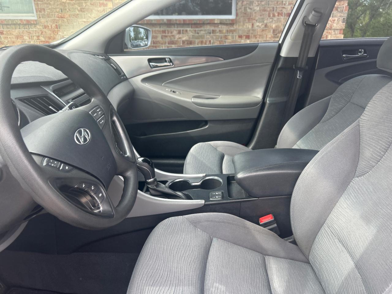 Hyundai Sonata Hybrid 4dr Sdn 2015