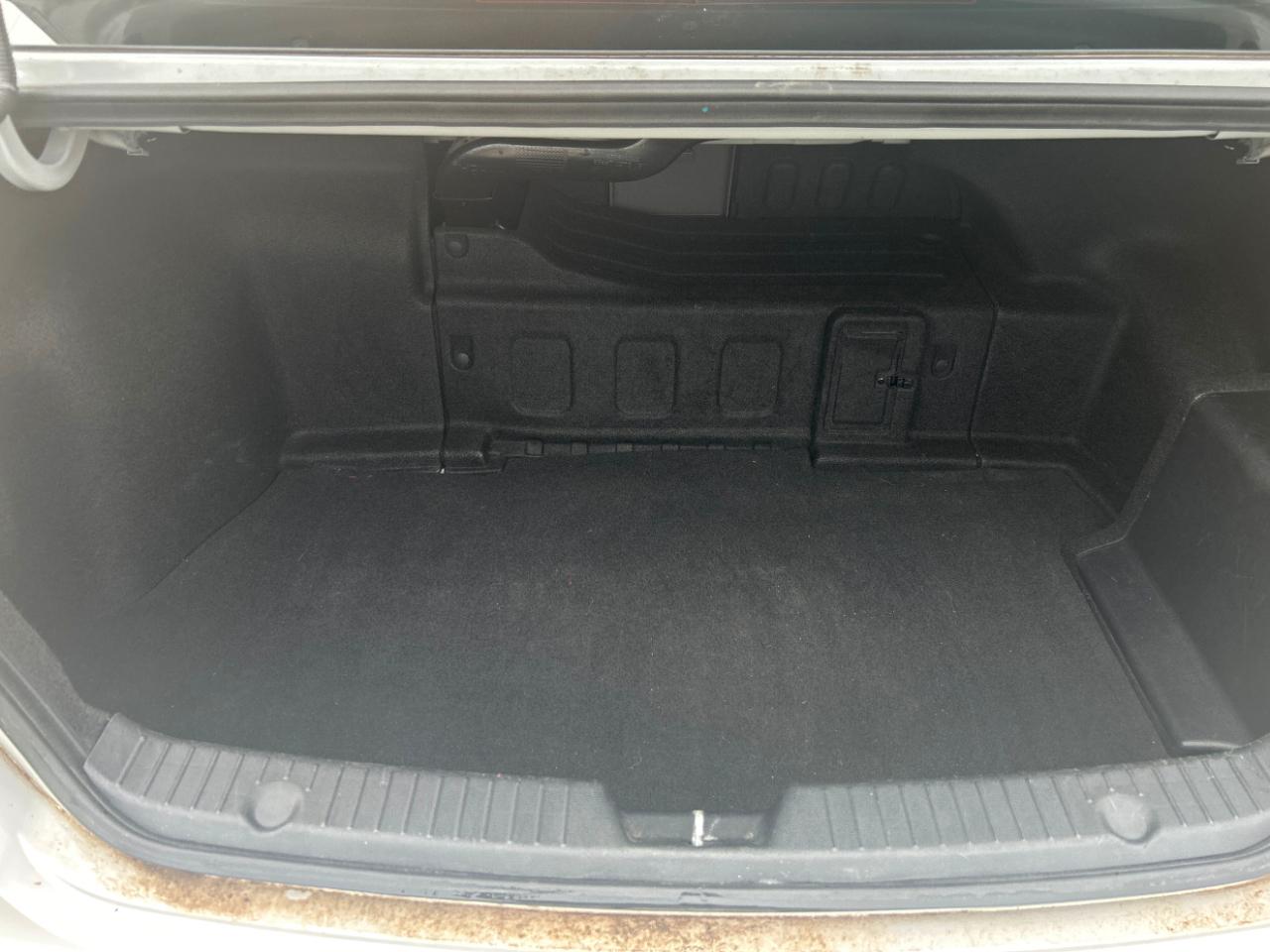 Hyundai Sonata Hybrid 4dr Sdn 2015