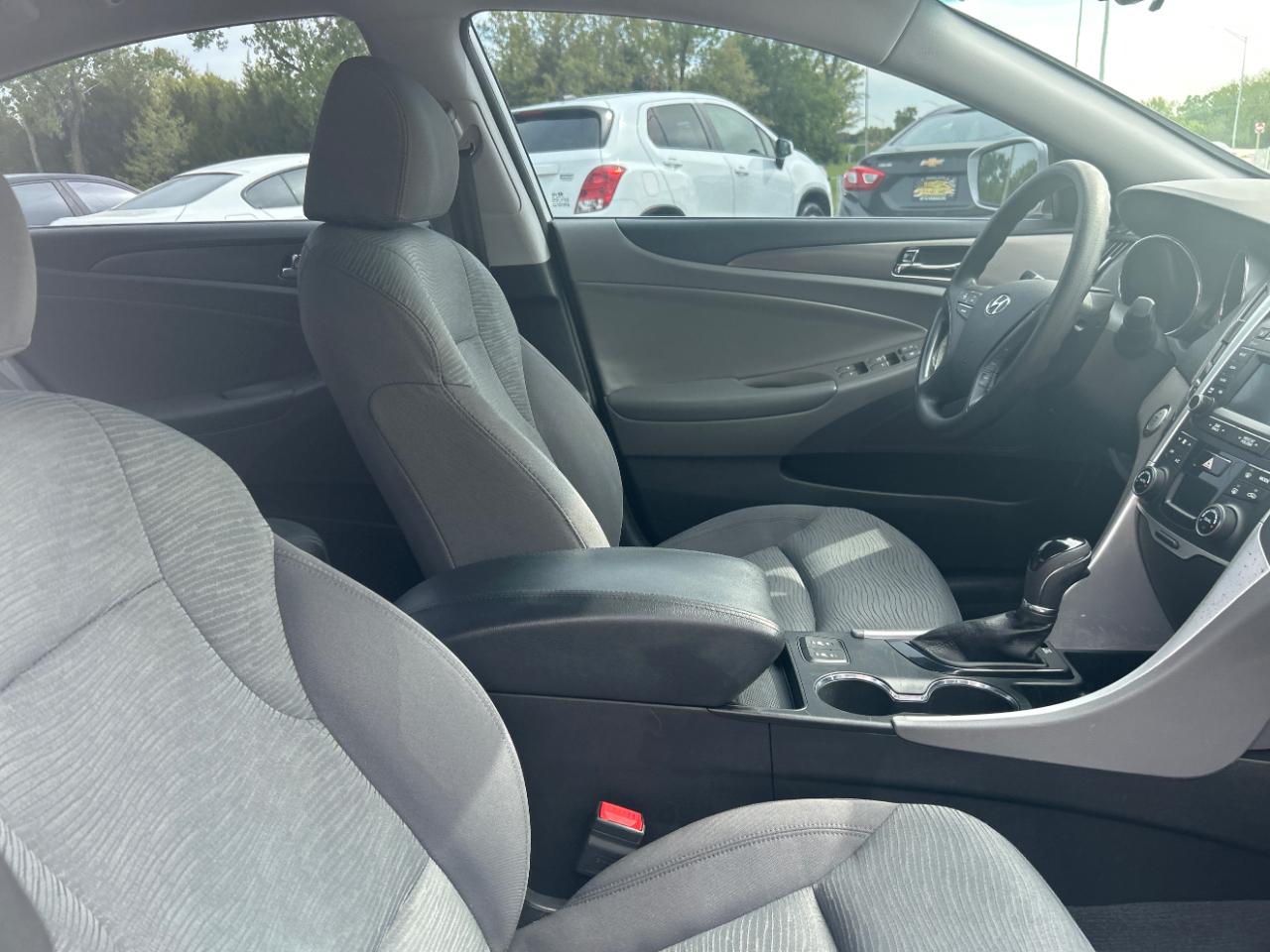 Hyundai Sonata Hybrid 4dr Sdn 2015