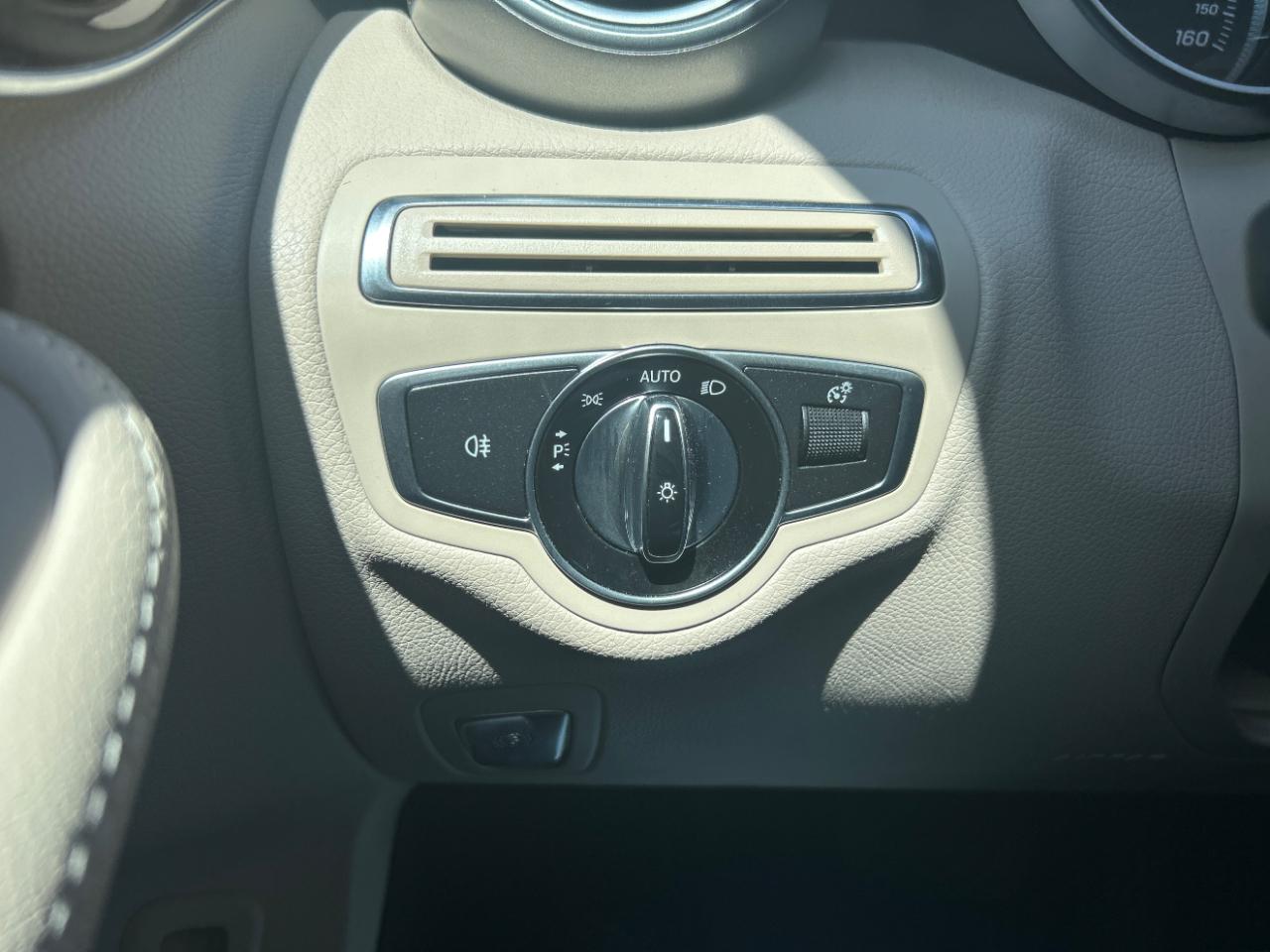 Mercedes-Benz C-Class 4dr Sdn C 300 Luxury 4MATIC 2016