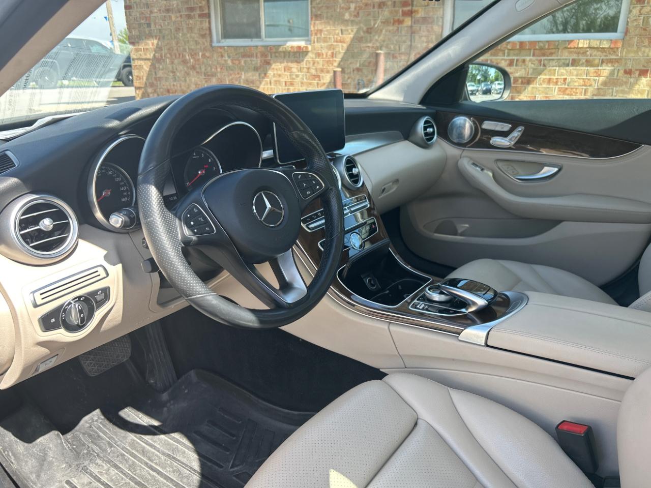 Mercedes-Benz C-Class 4dr Sdn C 300 Luxury 4MATIC 2016