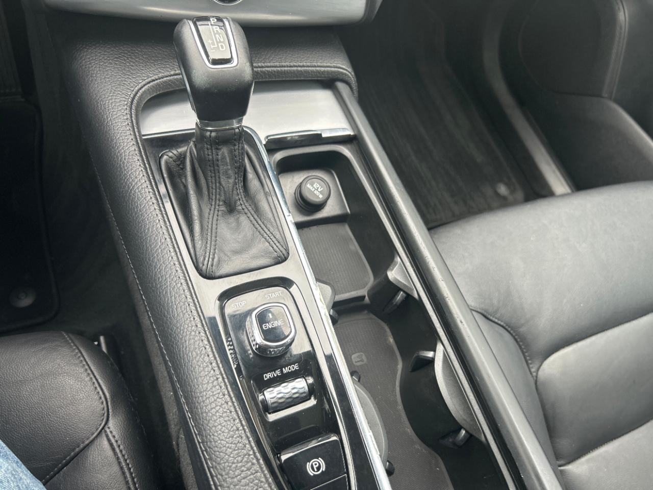 Volvo XC90 FWD 4dr T5 Momentum 2016