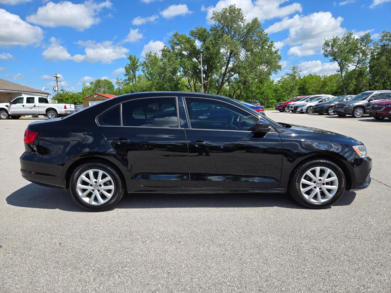 Volkswagen Jetta Sedan 4dr Auto 1.8T SE 2015