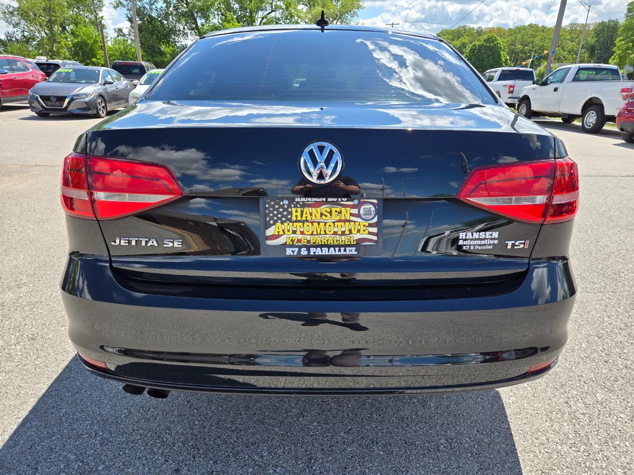 Volkswagen Jetta Sedan 4dr Auto 1.8T SE 2015
