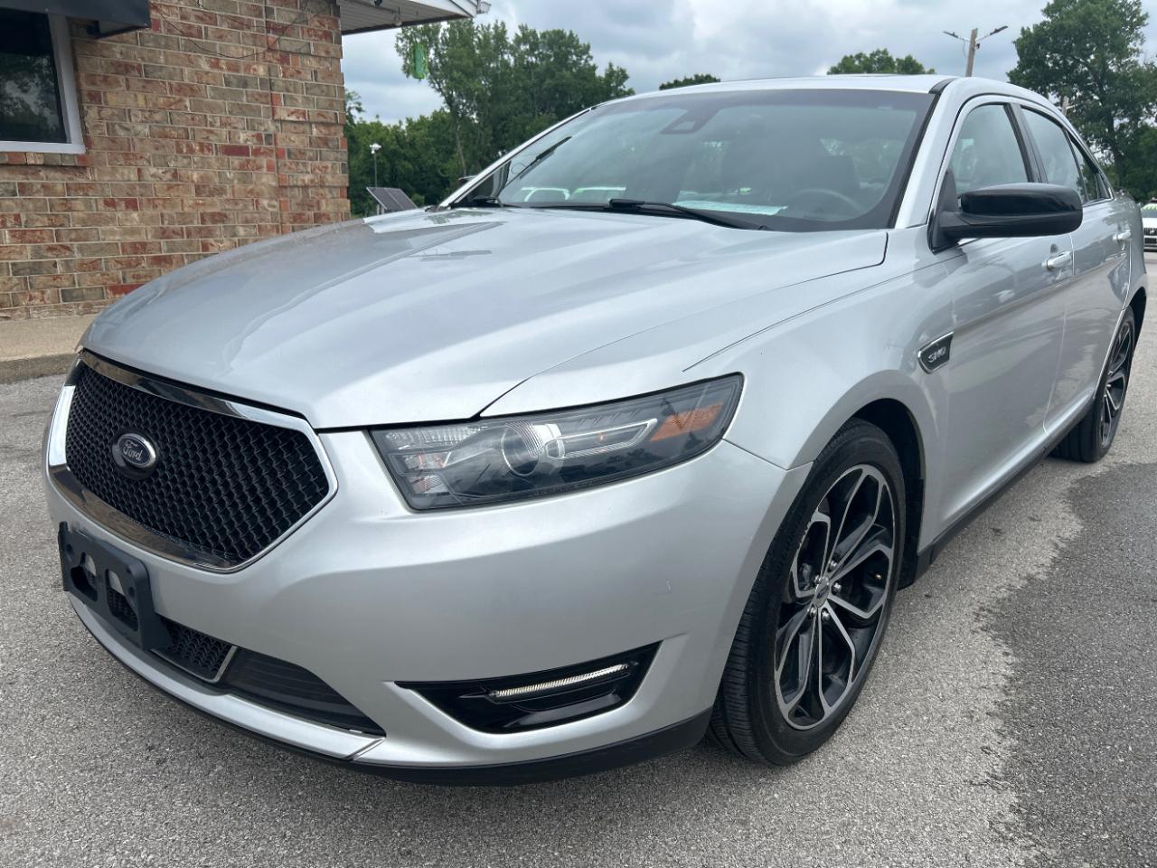 Ford Taurus 4dr Sdn SHO AWD 2015