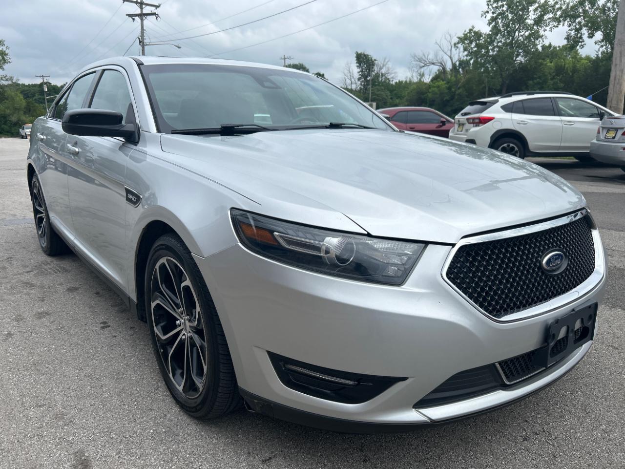 Ford Taurus 4dr Sdn SHO AWD 2015