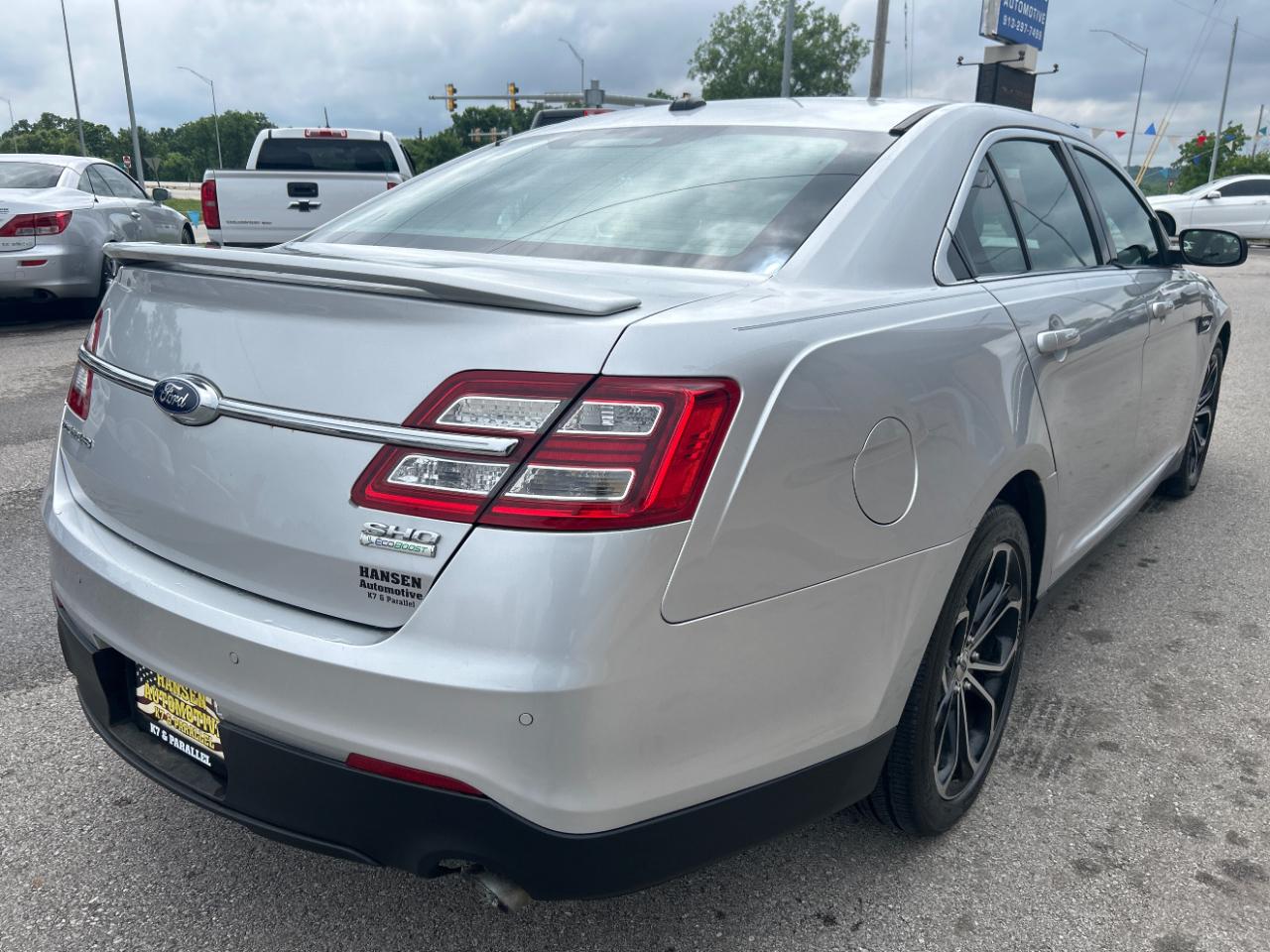 Ford Taurus 4dr Sdn SHO AWD 2015
