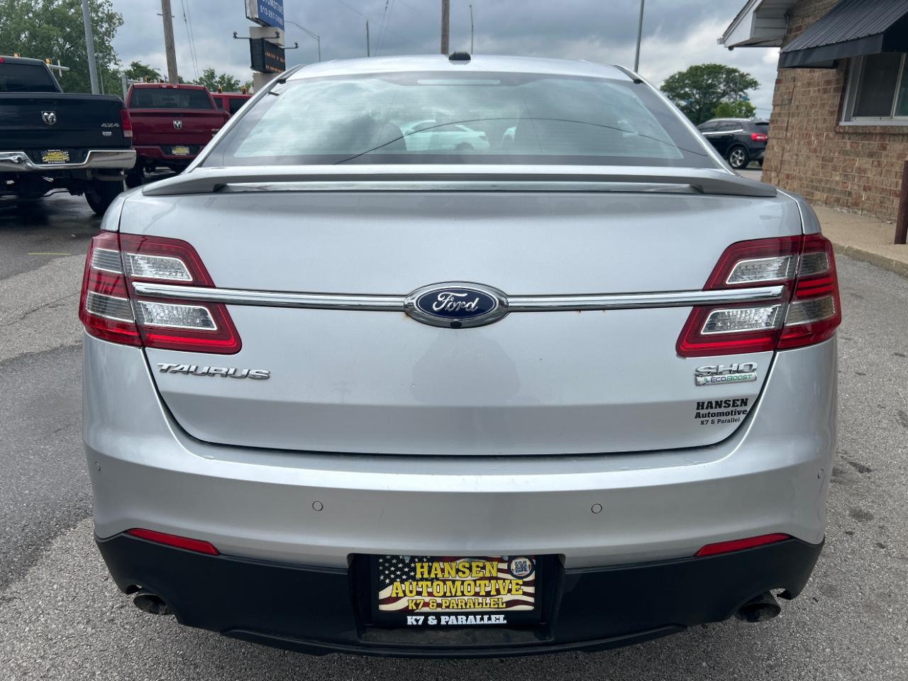 Ford Taurus 4dr Sdn SHO AWD 2015