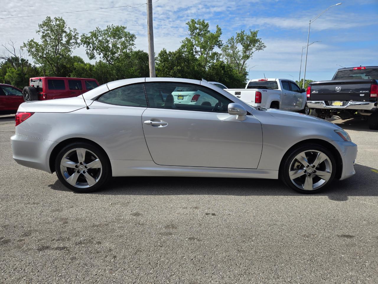 Lexus IS 250C 2dr Conv Auto 2010